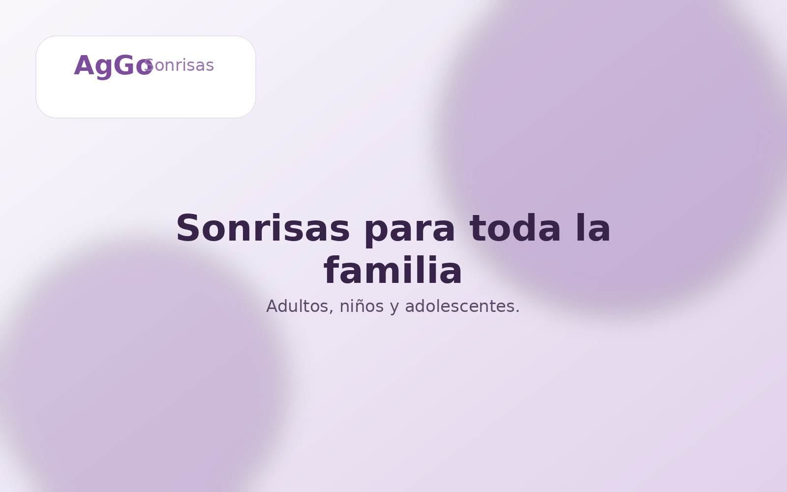 Familia sonriendo